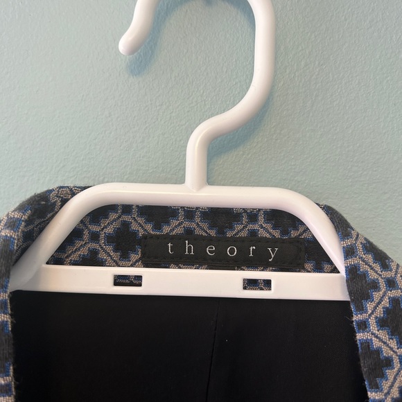 Theory Blue Black Pattern Lanai Blazer 8 (US size 4). - Picture 4 of 7